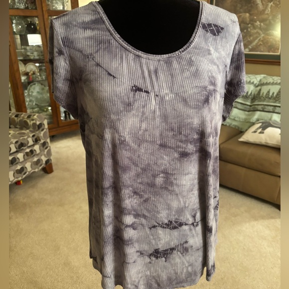 Simply Vera Vera Wang Tops - Vera Wang Soft Gray Top L